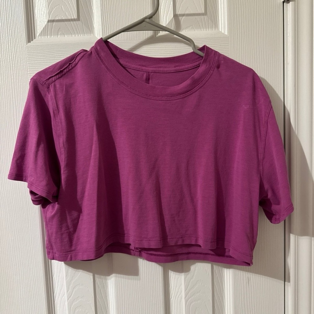 Lululemon crop top